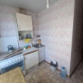 Продам квартиру, Гвардейцев Широнинцев ул. , 3 кім., 63 м², косметический ремонт 