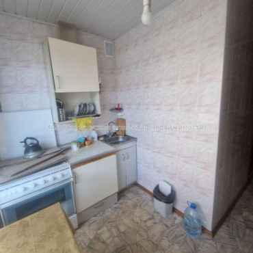 Продам квартиру, Гвардейцев Широнинцев ул. , 3 кім., 63 м², косметический ремонт 