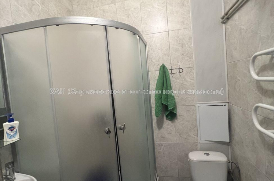 Продам квартиру, Драгоманова ул. , 1  ком., 20.50 м², советский ремонт 