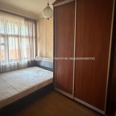 Продам квартиру, Мироносицкая ул. , 4  ком., 74.60 м², косметический ремонт 