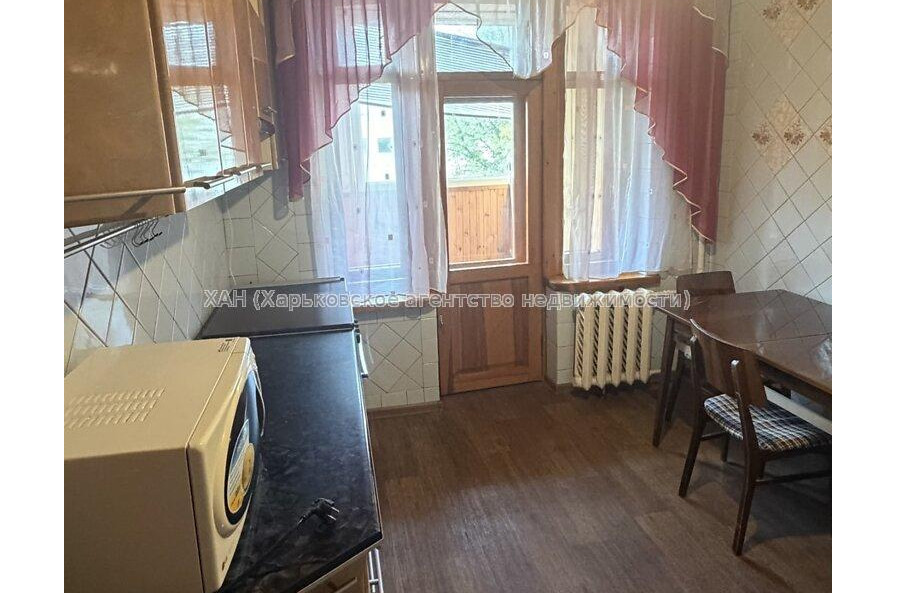 Продам квартиру, Мироносицкая ул. , 4  ком., 74.60 м², косметический ремонт 