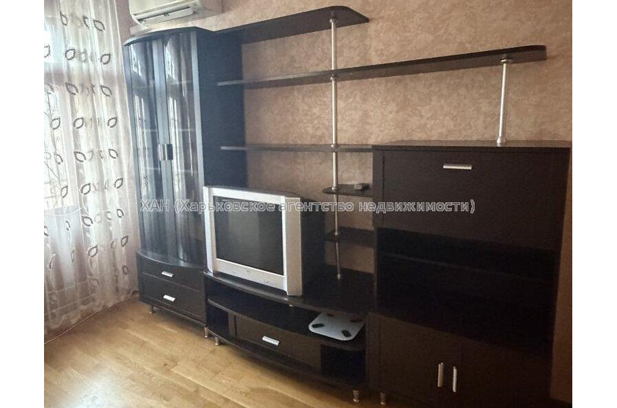 Продам квартиру, Мироносицкая ул. , 4  ком., 74.60 м², косметический ремонт 