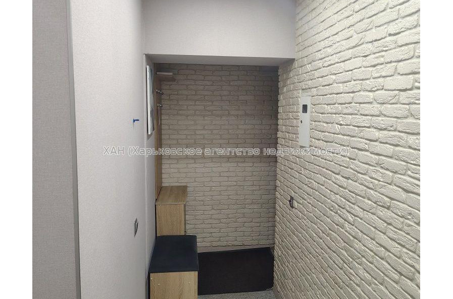 Продам квартиру, 23 Августа ул. , 1 кім., 31.90 м², авторский дизайн 