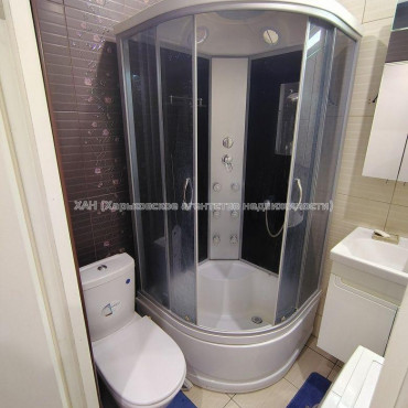 Продам квартиру, 23 Августа ул. , 1 кім., 31.90 м², авторский дизайн 