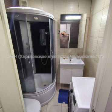 Продам квартиру, 23 Августа ул. , 1 кім., 31.90 м², авторский дизайн 