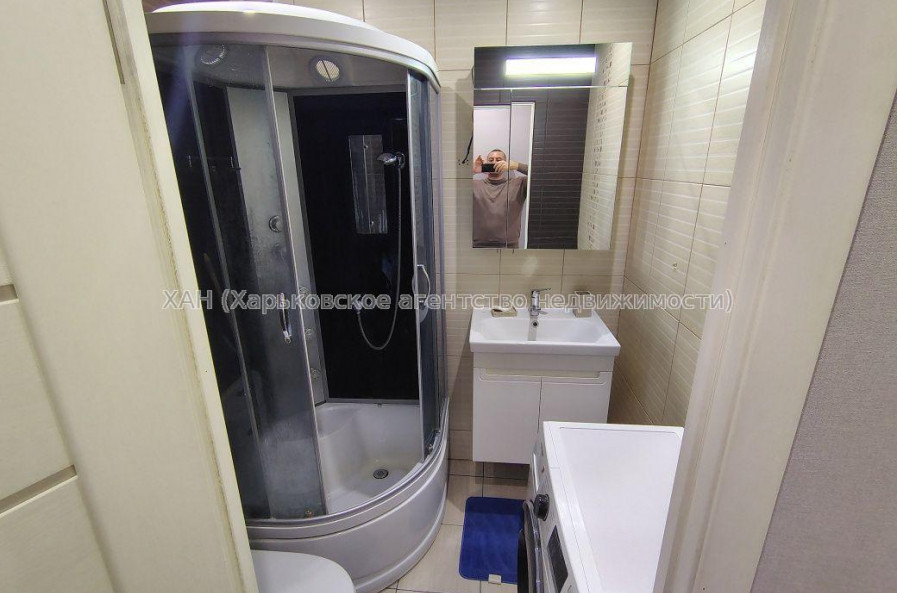 Продам квартиру, 23 Августа ул. , 1 кім., 31.90 м², авторский дизайн 
