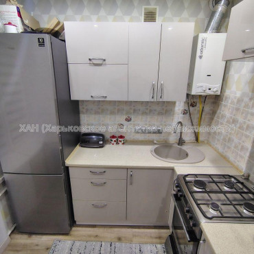 Продам квартиру, 23 Августа ул. , 1 кім., 31.90 м², авторский дизайн 