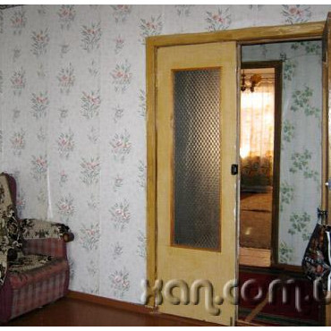 Продам квартиру, Мерефянское шоссе , 4  ком., 82 м², косметический ремонт 