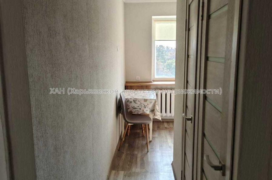Продам квартиру, Ньютона ул. , 2 кім., 45 м², капитальный ремонт 