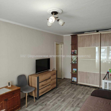 Продам квартиру, Ньютона ул. , 2 кім., 45 м², капитальный ремонт 