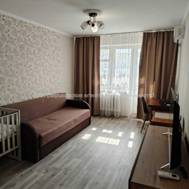 Продам квартиру, Ньютона ул. , 2 кім., 45 м², капитальный ремонт 