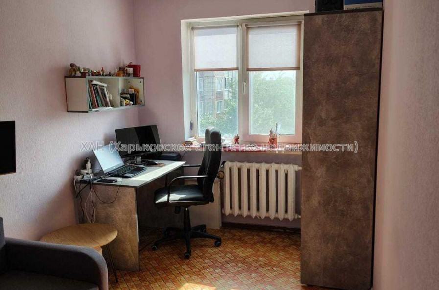 Продам квартиру, Ньютона ул. , 2 кім., 45 м², капитальный ремонт 