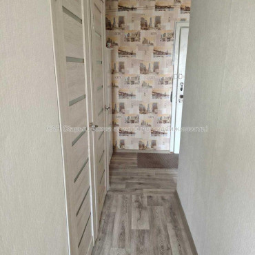 Продам квартиру, Ньютона ул. , 2 кім., 45 м², капитальный ремонт 