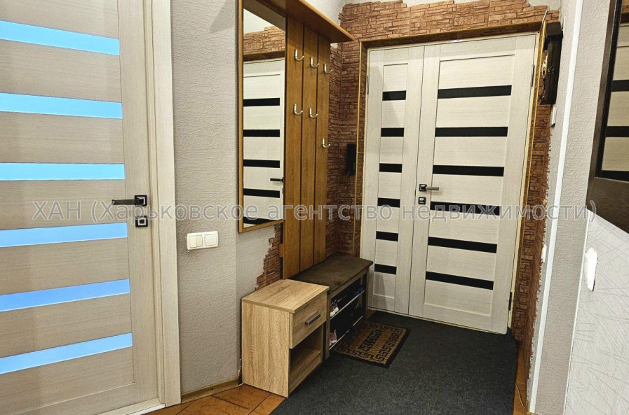 Продам квартиру, Пушкинский въезд , 3  ком., 75.30 м², косметический ремонт 