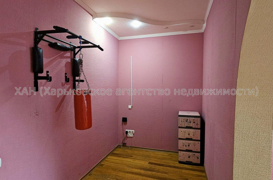 Продам квартиру, Пушкинский въезд , 3  ком., 75.30 м², косметический ремонт 