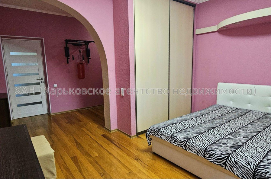 Продам квартиру, Пушкинский въезд , 3  ком., 75.30 м², косметический ремонт 