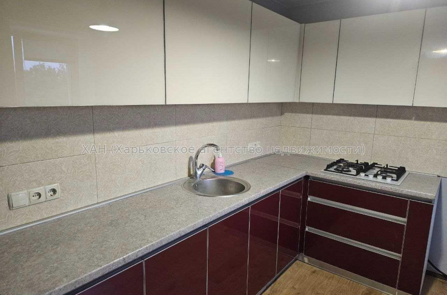 Продам квартиру, Профессора Атамановского ул. , 2 кім., 66 м², евроремонт 