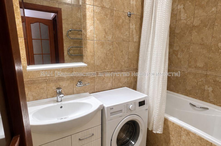 Продам квартиру, Ферганская ул. , 3  ком., 53 м², косметический ремонт 