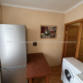 Продам квартиру, Льва Ландау просп. , 2  ком., 42 м², косметический ремонт 