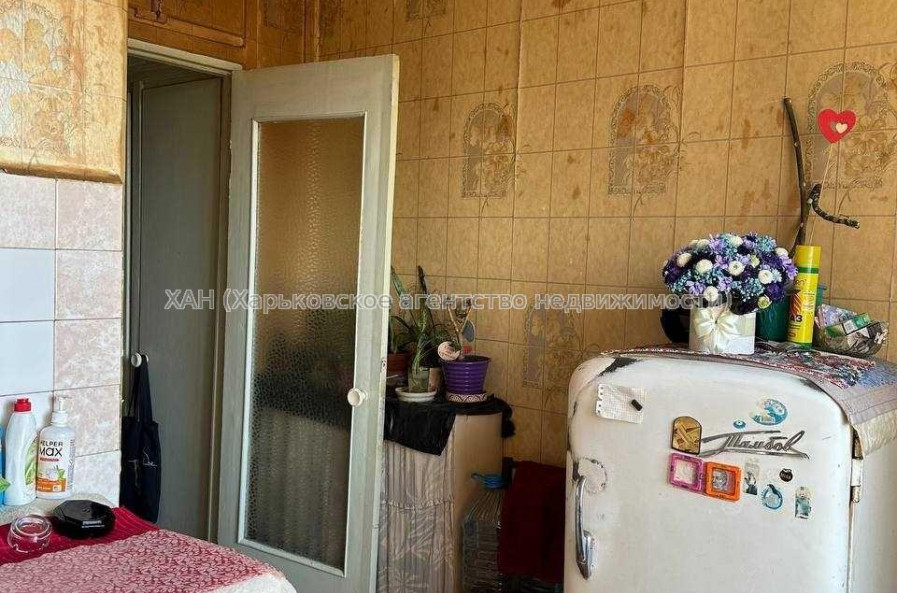 Продам квартиру, Гвардейцев Широнинцев ул. , 1 кім., 33.70 м², советский ремонт 