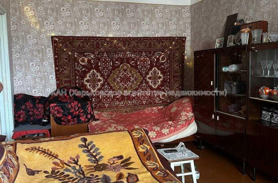 Продам квартиру, Гвардейцев Широнинцев ул. , 1 кім., 33.70 м², советский ремонт 