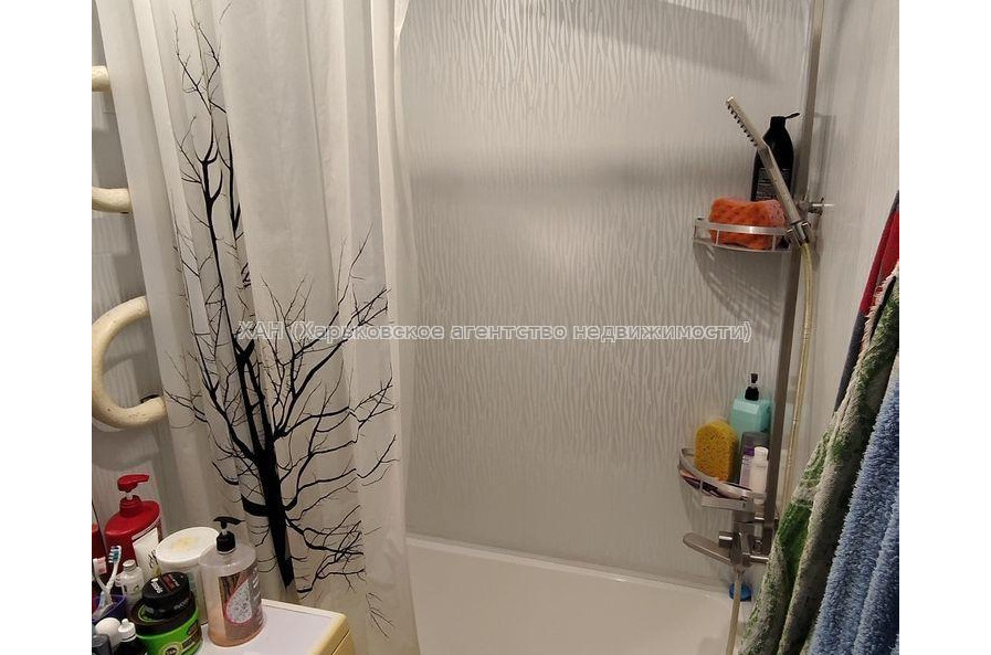 Продам квартиру, Бучмы ул. , 2  ком., 44.40 м², частичный ремонт 