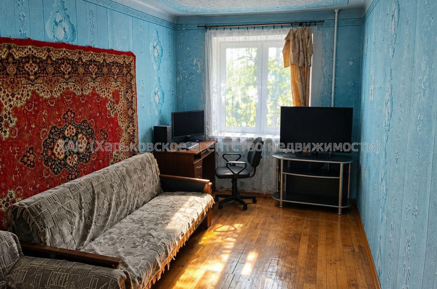 Продам квартиру, Бучмы ул. , 2  ком., 44.40 м², частичный ремонт 