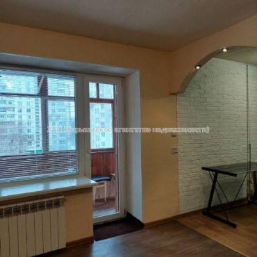 Продам квартиру, Владислава Зубенко ул. , 1 кім., 30 м², евроремонт 