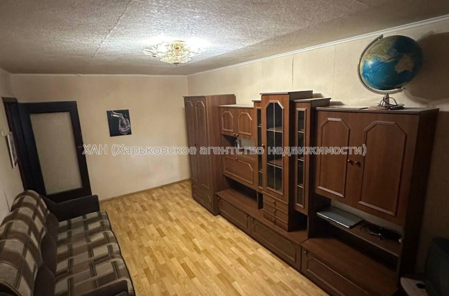 Продам квартиру, Льва Ландау просп. , 1 кім., 29.90 м², косметический ремонт 