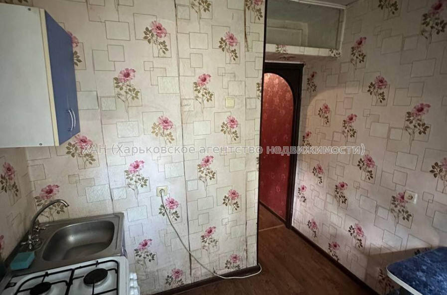 Продам квартиру, Льва Ландау просп. , 1 кім., 29.90 м², косметический ремонт 