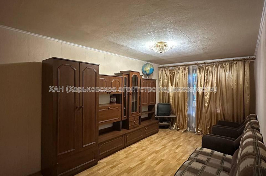 Продам квартиру, Льва Ландау просп. , 1 кім., 29.90 м², косметический ремонт 