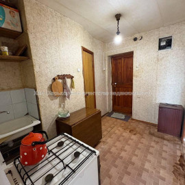 Продам квартиру, Аскольдовская ул. , 2 кім., 34 м², советский ремонт