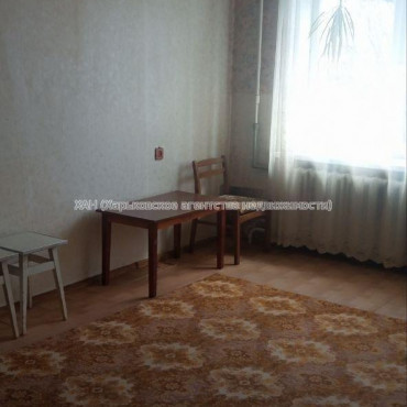 Продам квартиру, Аскольдовская ул. , 2 кім., 34 м², советский ремонт 