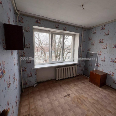 Продам квартиру, Аскольдовская ул. , 2 кім., 34 м², советский ремонт 
