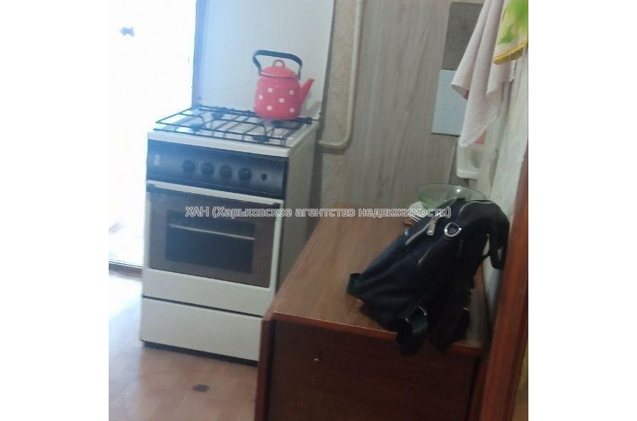 Продам квартиру, Аскольдовская ул. , 2 кім., 34 м², советский ремонт 
