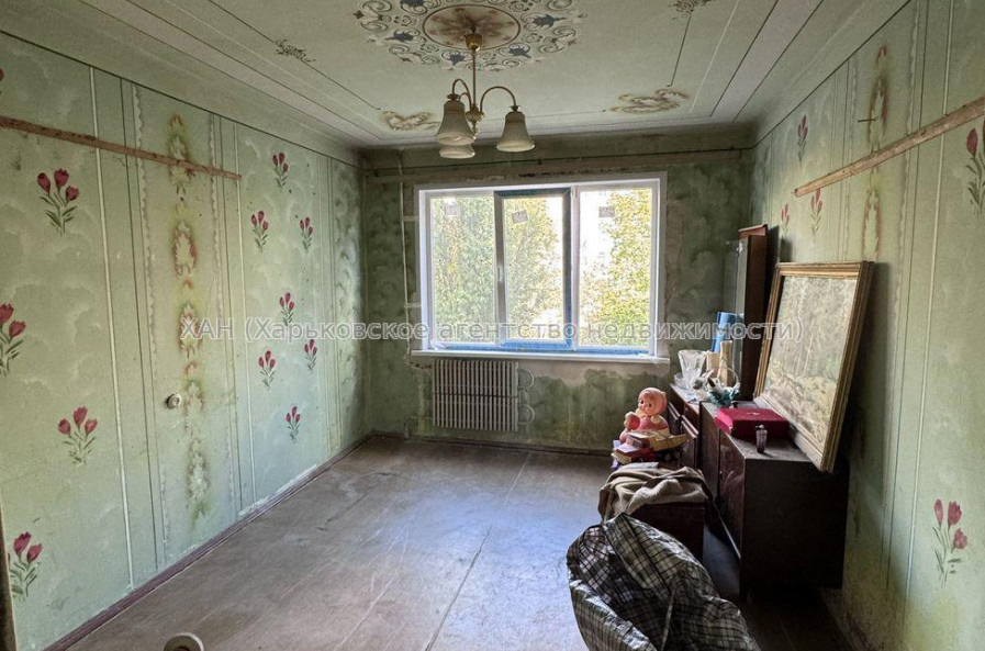 Продам квартиру, Солнечная ул. , 3 кім., 63.50 м², советский ремонт 