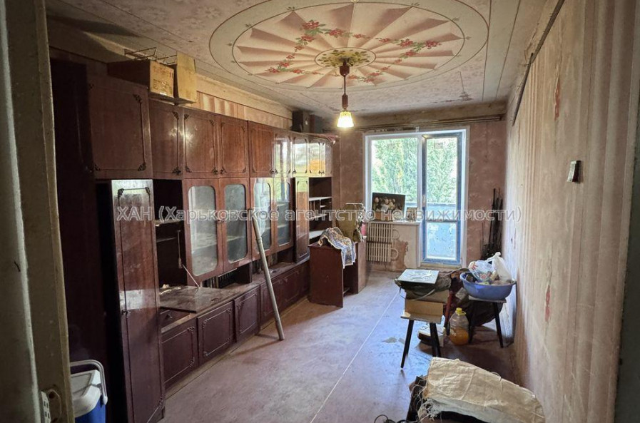 Продам квартиру, Солнечная ул. , 3 кім., 63.50 м², советский ремонт 