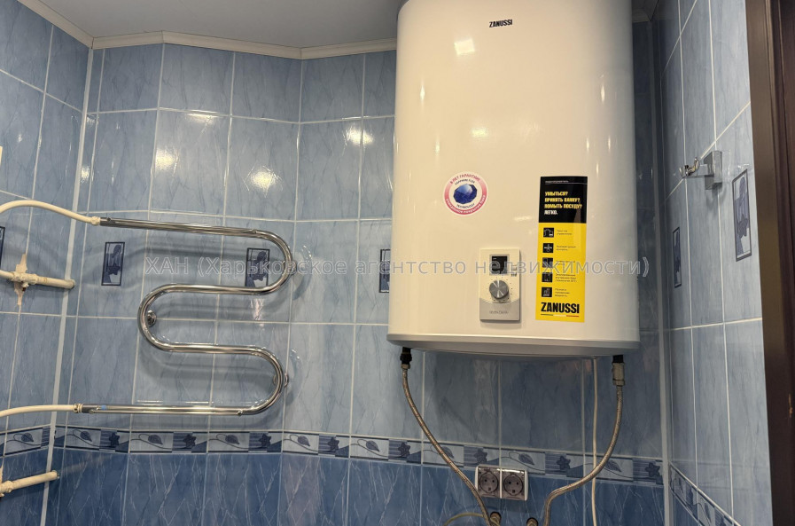 Продам квартиру, Валентиновская ул. , 22 , 2 кім., 45 м², капитальный ремонт 