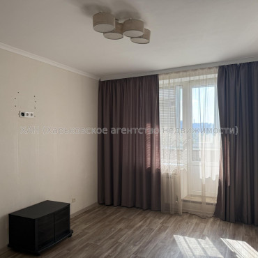 Продам квартиру, Валентиновская ул. , 22 , 2 кім., 45 м², капитальный ремонт 