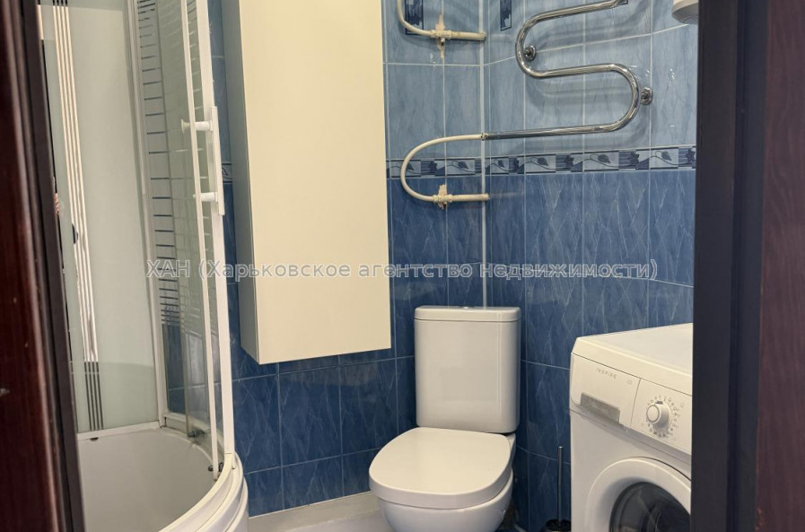 Продам квартиру, Валентиновская ул. , 22 , 2 кім., 45 м², капитальный ремонт 