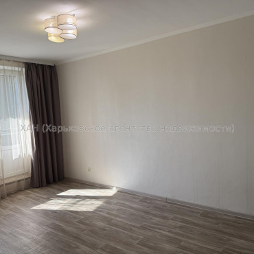 Продам квартиру, Валентиновская ул. , 22 , 2 кім., 45 м², капитальный ремонт 