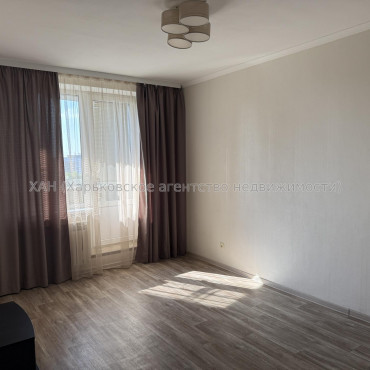 Продам квартиру, Валентиновская ул. , 22 , 2 кім., 45 м², капитальный ремонт 