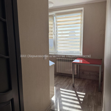 Продам квартиру, Валентиновская ул. , 22 , 2 кім., 45 м², капитальный ремонт 
