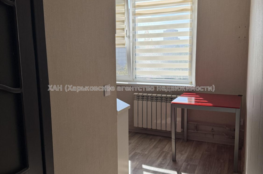 Продам квартиру, Валентиновская ул. , 22 , 2 кім., 45 м², капитальный ремонт 