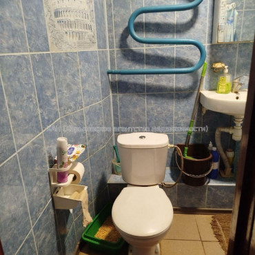 Продам квартиру, Бучмы ул. , 2  ком., 48 м², косметический ремонт 