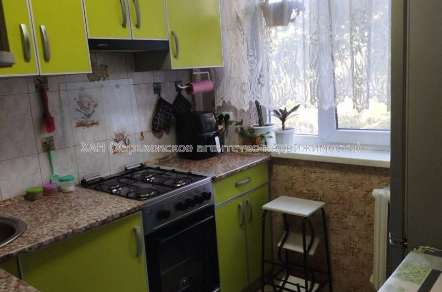 Продам квартиру, Бучмы ул. , 2  ком., 48 м², косметический ремонт 