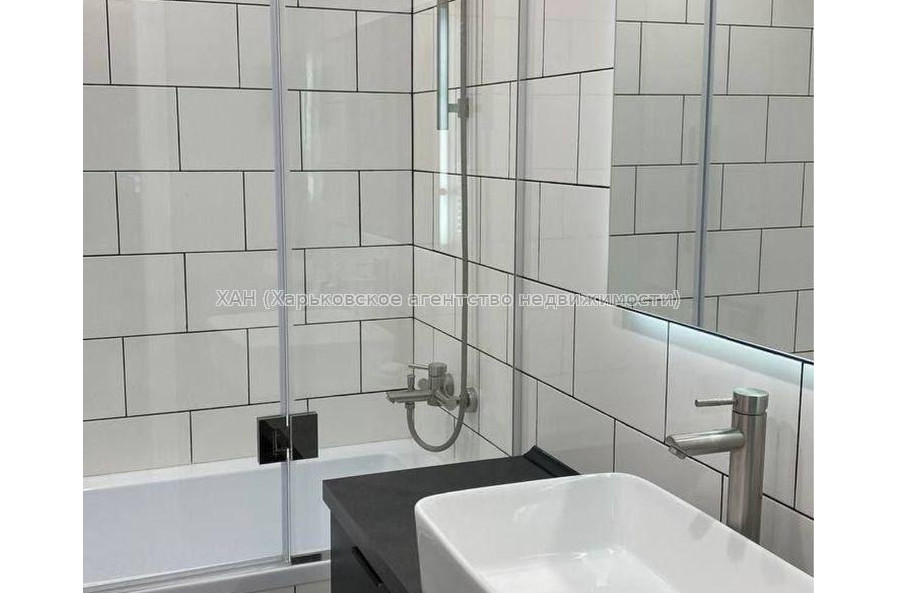 Продам квартиру, Космическая ул. , 1 кім., 49.70 м², авторский дизайн 