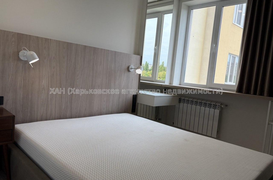 Продам квартиру, Гвардейцев Широнинцев ул. , 73Г , 2  ком., 65 м², авторский дизайн 