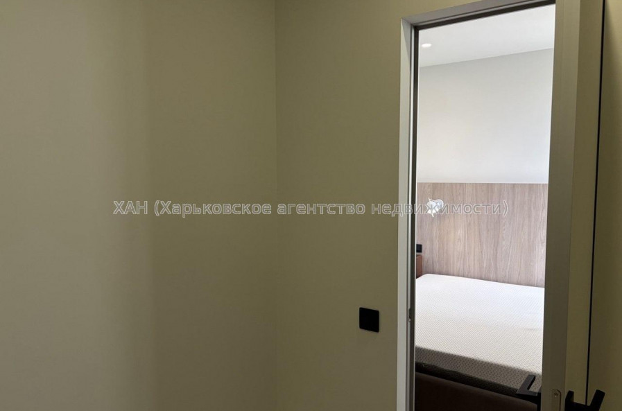 Продам квартиру, Гвардейцев Широнинцев ул. , 73Г , 2  ком., 65 м², авторский дизайн 
