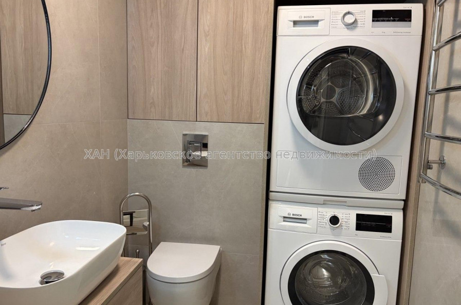 Продам квартиру, Гвардейцев Широнинцев ул. , 73Г , 2  ком., 65 м², авторский дизайн 